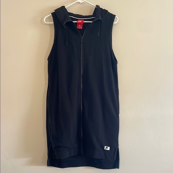 Nike Jackets & Blazers - ⭐️ 3/$20 Nike long vest black medium